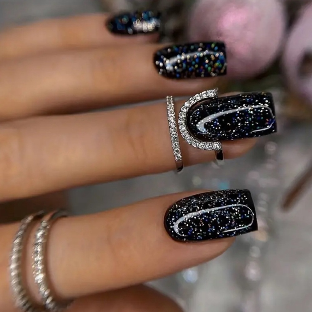 Black Shimmer Square Tipped Press On Nail Kit (Jewelry Not Included)